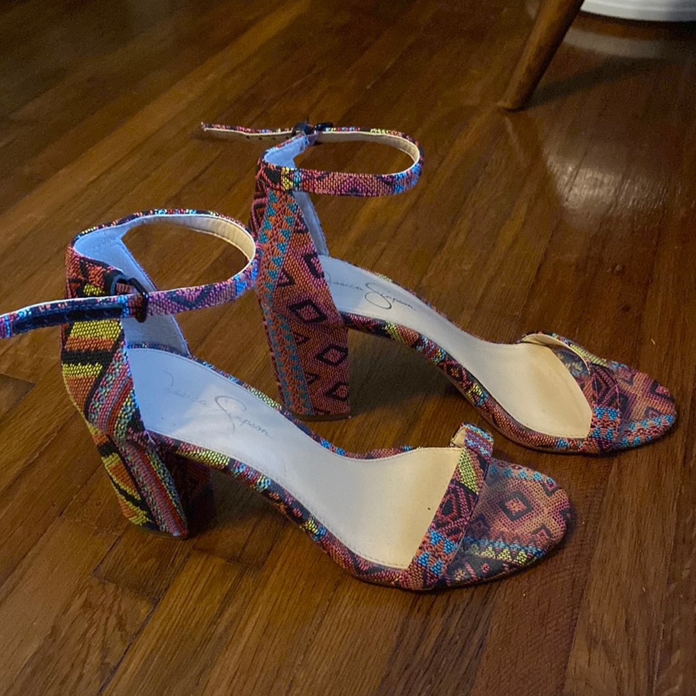 Jessica Simpson tribal print heels, size 10